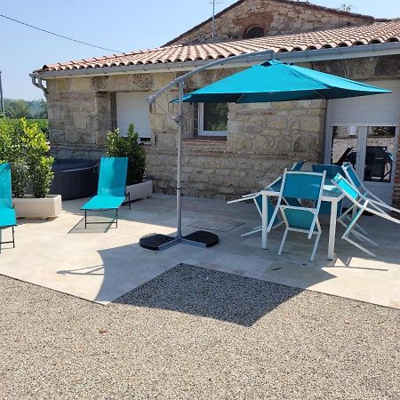 Un Air De Vacances Layrac Luaran gambar
