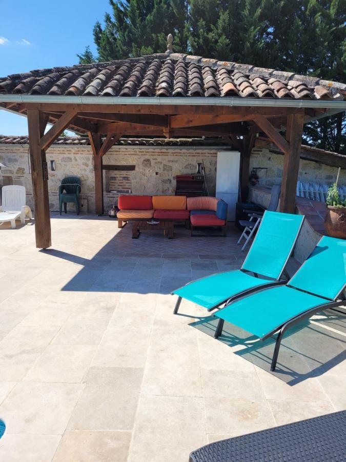 Un Air De Vacances Layrac Luaran gambar