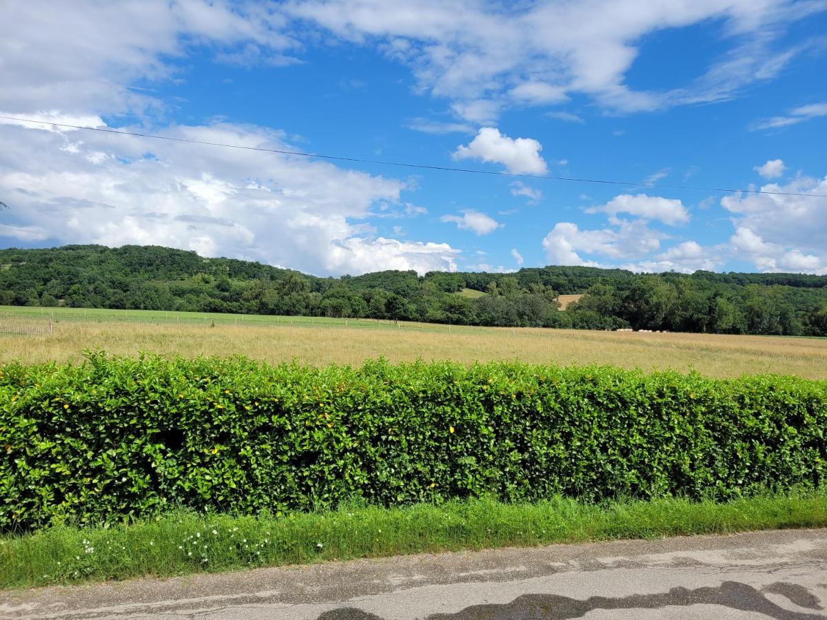 Un Air De Vacances Layrac Luaran gambar